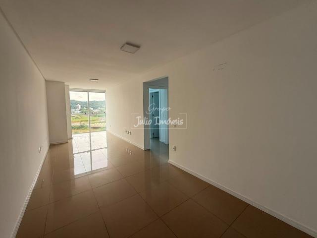 Apartamento com 2 dormitórios no Santa Rita