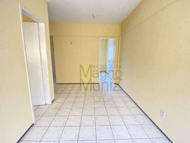 Apartamento com 2 dormitórios para alugar, 46 m² por R$ 1.100/mês Centro Fortaleza/CE