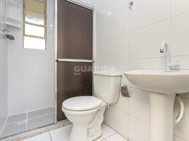 Apartamento com 2 dormitórios para alugar no bairro Tristeza. COD: 19303