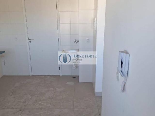 Apartamento com 2 dormitórios sem vaga em Itaquera