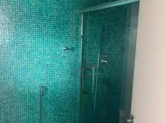 Apartamento com 2 dormitórios sendo 1 suíte, dependências completas e 1 vaga de garagem à venda, 100