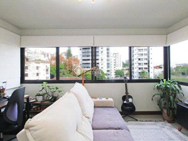 Apartamento com 2 dormitórios, sendo 1 suíte e 2 vagas