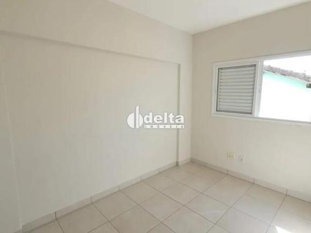 Apartamento com 2 quarto disponível para venda no bairro Umuarama em Uberlândia MG