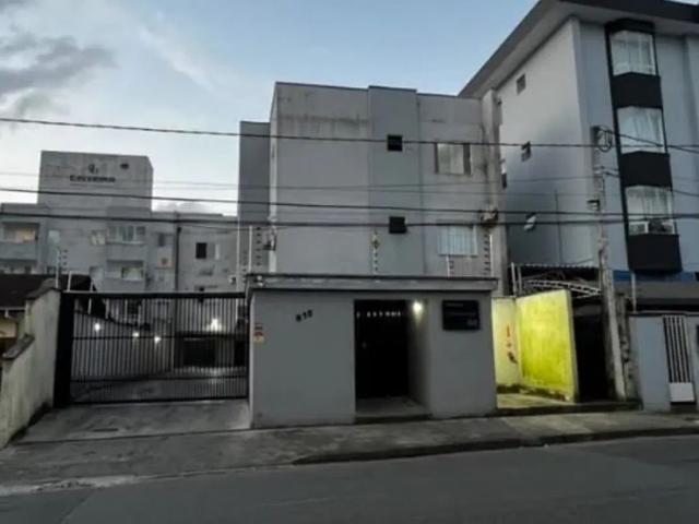 Apartamento com 2 Quarto s e 1 banheiro s para Alugar, 80 m² por R$ 2530 / Mês