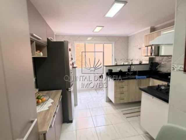 APARTAMENTO COM 2 QUARTOS NA VILA TUPI EM PRAIA GRANDE