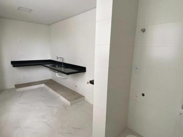 Apartamento com 2 quartos à venda em Lavras, no bairro Centro