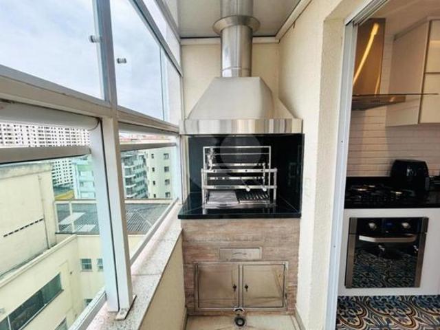Vende se Cobertura Dúplex e Mobiliada com 160 m², 2 dormitórios, sendo 1 suíte, 4 banheiros, 2 vagas