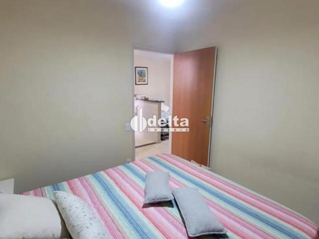 Apartamento com 2 quartos disponível para venda no bairro Mansour em Uberlândia MG