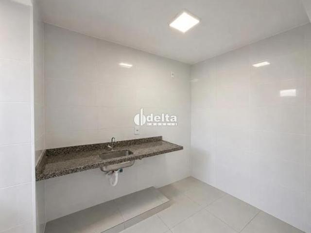Apartamento com 2 quartos disponível para venda no bairro Umuarama em Uberlândia MG
