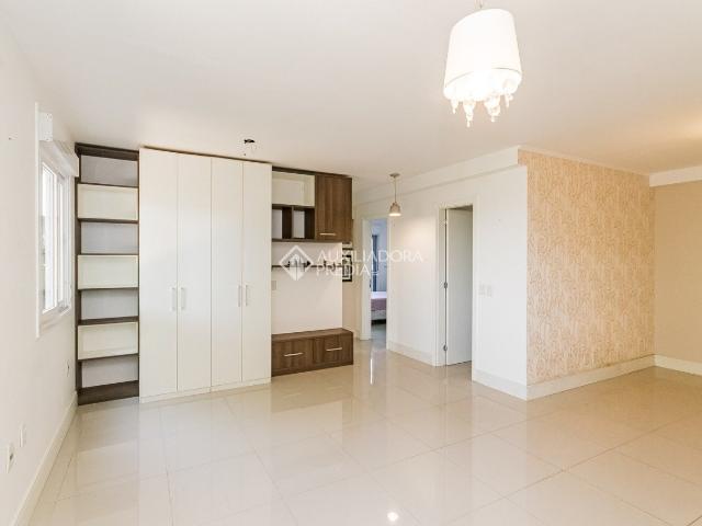 Apartamento com 2 quartos e 128m² para alugar em Jardim Itu Sabará, Porto Alegre