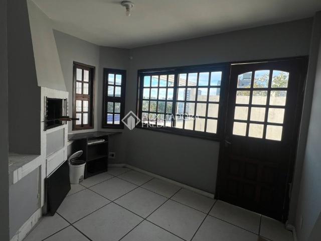 Apartamento com 2 quartos e 130m² para alugar em Partenon, Porto Alegre