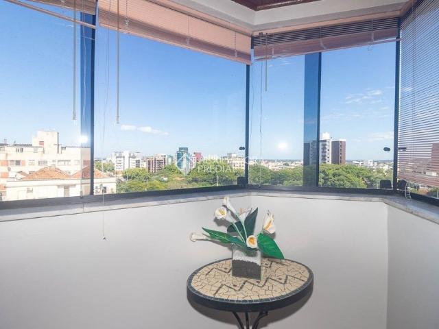 Apartamento com 2 quartos e 169m² para alugar em São João, Porto Alegre
