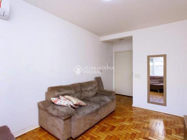 Apartamento com 2 quartos e 1 vaga coberta, na Vicente da Fontoura, Santana