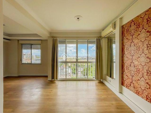 Apartamento com 2 quartos e 1 vaga de garagem no Bairro Cristal