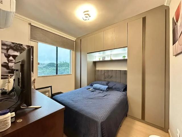 Apartamento com 2 Quartos e 1 banheiro à Venda, 50 m² por R$ 297.000