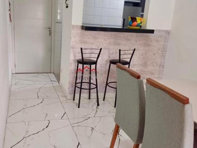 Apartamento com 2 Quartos e 1 banheiro à Venda