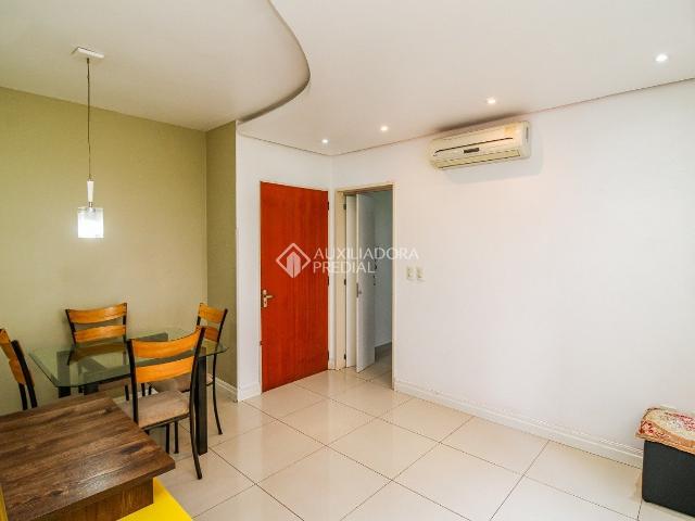 Apartamento com 2 quartos e 38m² para alugar em Azenha, Porto Alegre