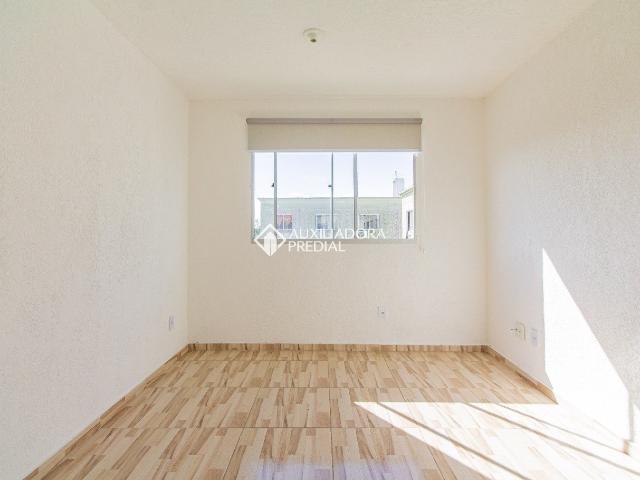 Apartamento com 2 quartos e 40m² para alugar em Mário Quintana, Porto Alegre