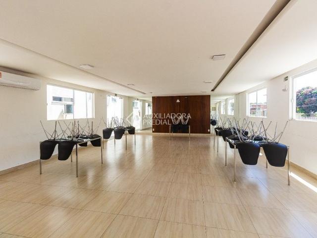 Apartamento com 2 quartos e 40m² para alugar em Mário Quintana, Porto Alegre