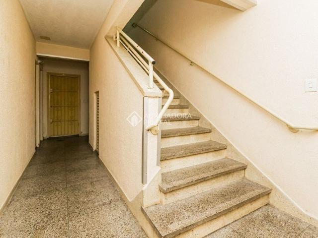 Apartamento com 2 quartos e 40m² para alugar em Jardim Leopoldina, Porto Alegre