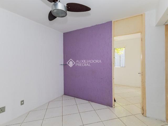 Apartamento com 2 quartos e 40m² para alugar em Rubem Berta, Porto Alegre