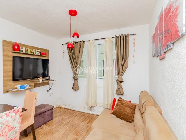 Apartamento com 2 quartos e 42m² para alugar em Mário Quintana, Porto Alegre