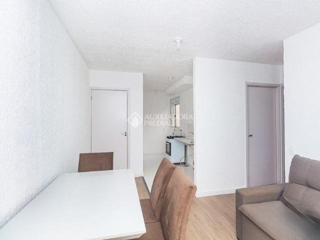 Apartamento com 2 quartos e 42m² para alugar em Jardim Carvalho, Porto Alegre