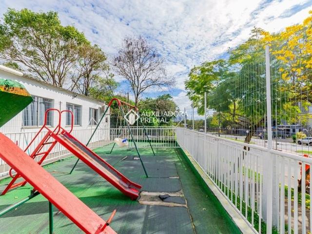 Apartamento com 2 quartos e 42m² para alugar em Jardim Leopoldina, Porto Alegre