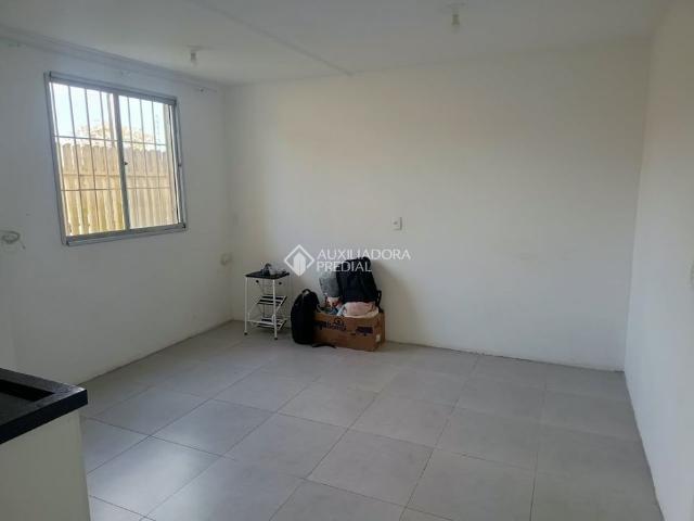 Apartamento com 2 quartos e 42m² para alugar em Sarandi, Porto Alegre