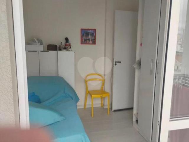 Apartamento com 2 quartos e 43 m² à venda no Centro