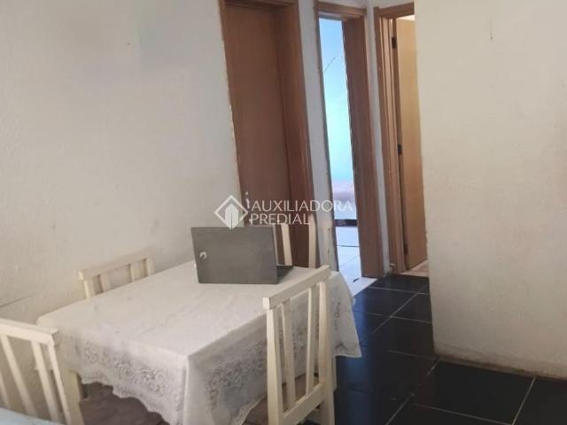 Apartamento com 2 quartos e 52m² para alugar em Camaquã, Porto Alegre