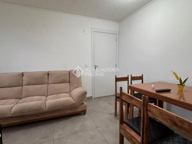 Apartamento com 2 quartos e 44m² para alugar em Centro, Canoas