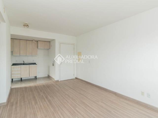 Apartamento com 2 quartos e 50m² para alugar em Jardim Leopoldina, Porto Alegre