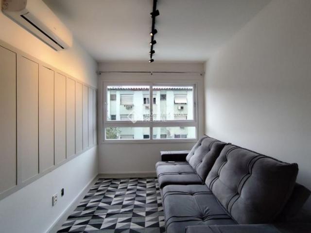 Apartamento com 2 quartos e 53m² para alugar em Jardim Lindóia, Porto Alegre