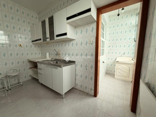 Apartamento com 2 quartos e 54m² para alugar em Cidade Baixa, Porto Alegre