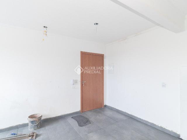 Apartamento com 2 quartos e 54m² para alugar em Guarujá, Porto Alegre