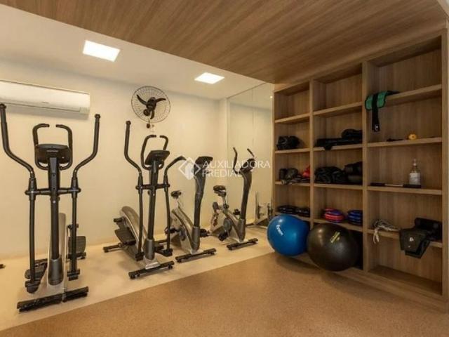 Apartamento com 2 quartos e 54m² para alugar em Jardim Carvalho, Porto Alegre