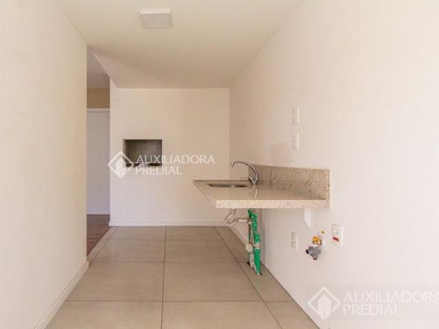 Apartamento com 2 quartos e 55m² para alugar em Jardim do Salso, Porto Alegre