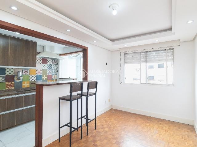 Apartamento com 2 quartos e 39m² para alugar em Santa Tereza, Porto Alegre
