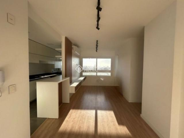 Apartamento com 2 quartos e 58m² para alugar em São Sebastião, Porto Alegre