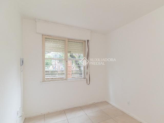 Apartamento com 2 quartos e 46m² para alugar em Cavalhada, Porto Alegre