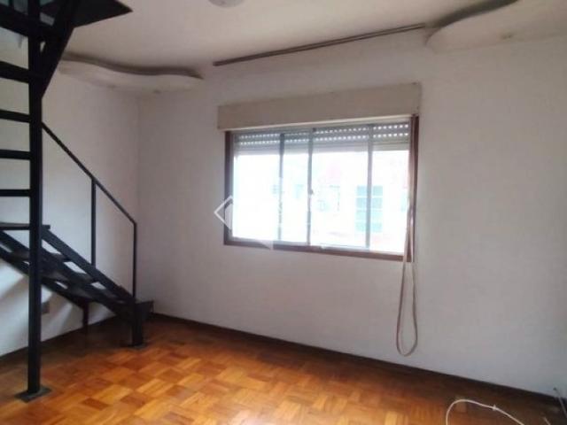 Apartamento com 2 quartos e 59m² para alugar em Vila Assunção, Porto Alegre
