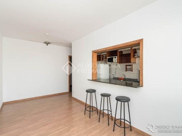 Apartamento com 2 quartos e 60m² para alugar em Centro Histórico, Porto Alegre