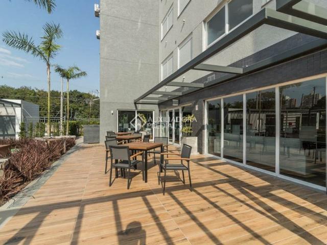 Apartamento com 2 quartos e 60m² para alugar em Jardim do Salso, Porto Alegre
