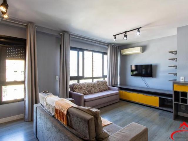 Apartamento com 2 quartos e 65m² à venda em Tristeza, Porto Alegre
