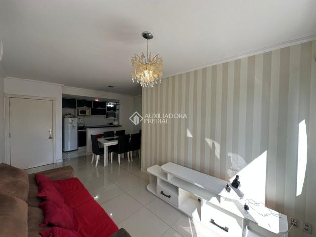 Apartamento com 2 quartos e 65m² para alugar em Passo da Areia, Porto Alegre