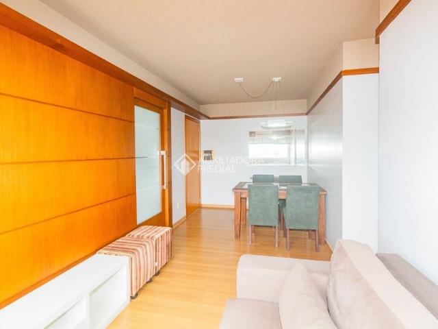 Apartamento com 2 quartos e 65m² para alugar em Passo da Areia, Porto Alegre