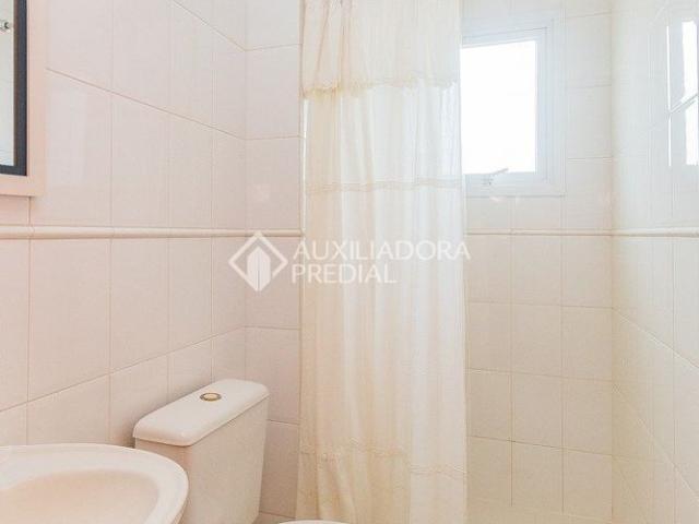 Apartamento com 2 quartos e 65m² para alugar em Passo d'Areia, Porto Alegre