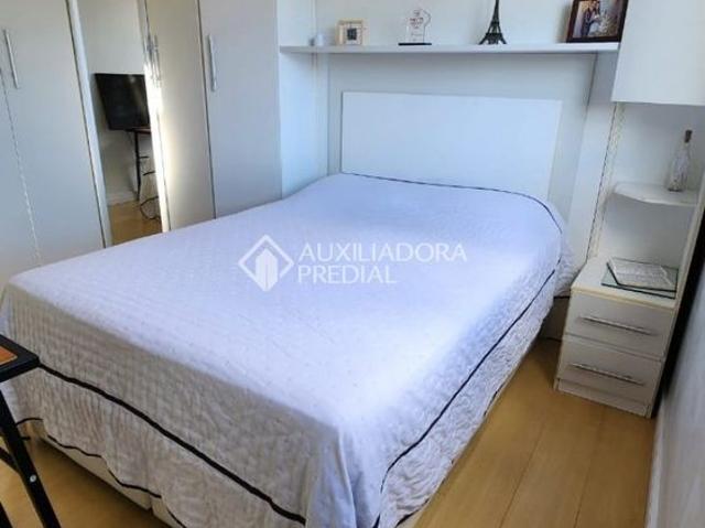 Apartamento com 2 quartos e 65m² para alugar em São Sebastião, Porto Alegre