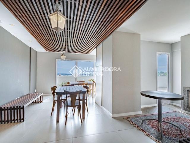 Apartamento com 2 quartos e 65m² para alugar em Tristeza, Porto Alegre
